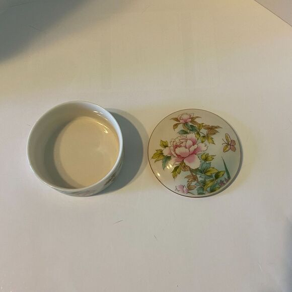 Shibata Porcelain Powder Box Marked Flowers Butterfly Floral Flower - Picture 5 of 9